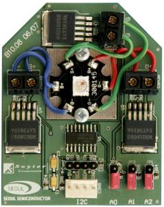 Fot. 9. Widok zmontowanego zestawu testowego z LED mocy RGB F50360 (Seoul Semiconductor), sterownikiem PCA9633 (NXP) i driverami prądowymi MBI1801 (Macroblock)