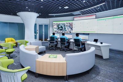 Platforma Energy Command Center do zarządzania energią; Schneider Electric, Capgemini