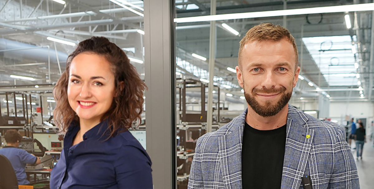 <strong>Małgorzata Ułanowska</strong>, dyrektorka operacyjna Integrel EMS i <strong>Sławomir Tkacz</strong>, dyrektor zarządzający Elhurt EMS