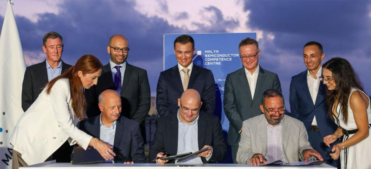 Oficjalne otwarcie Maltańskiego Centrum Kompetencji w dziedzinie Półprzewodników w obecności ministra gospodarki, przedsiębiorczości i projektów strategicznych Silvio Schembri.Zdjęcie: Chips Joint Undertaking