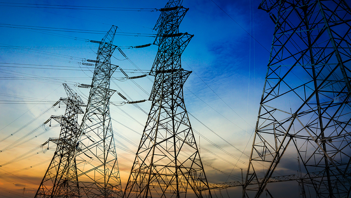 Słupy energetyczne | źródło: Freepik