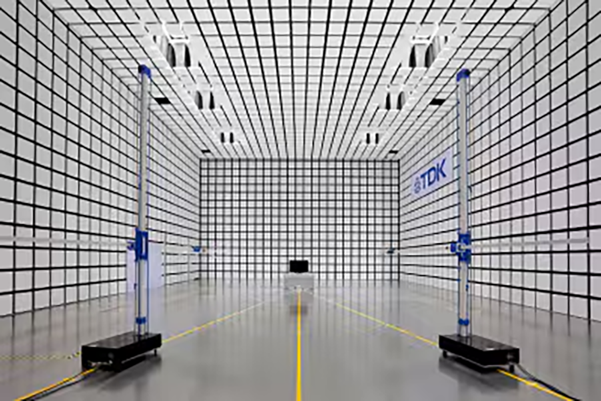 Komory bezechowe i pochłaniacze fal radiowych