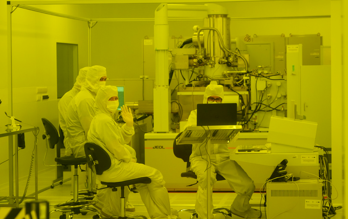 Pracownia nanolitografii w CEZAMAT PW. Fot. Agnieszka Kubasik