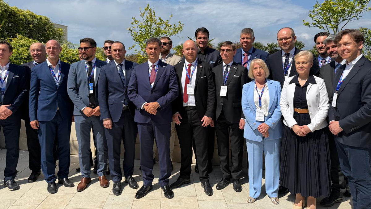 Źródło: Creotech Instruments