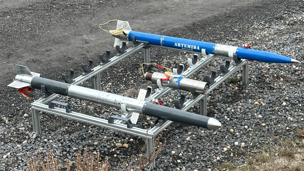 Młody doktorant - mgr inż. Dawid Florczak - realizuje innowacyjny projekt badawczo-rozwojowy pt. „Opracowanie systemu wsparcia nawigacji inercjalnej obiektów szybko wirujących (NeuroNavi)” | źródło: PW