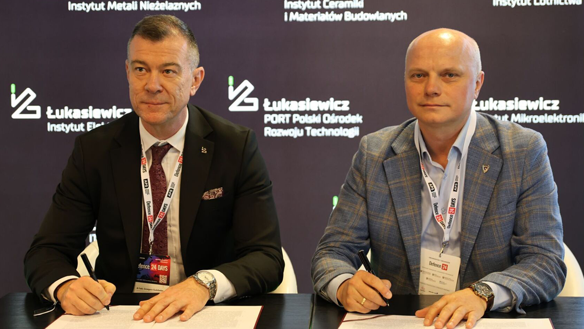 Dr hab. Grzegorz Gudzbeler, dyrektor Łukasiewicz - WIT; Szymon Kupaj, Prezes Zarządu spółki Farada Group | Źródło: Sieć Badawcza Łukasiewicz