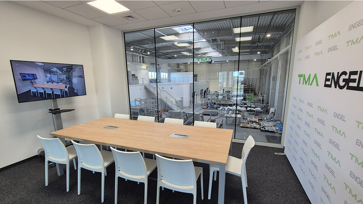 Wnetrza biurowe w nowej fabryce TMA Automation