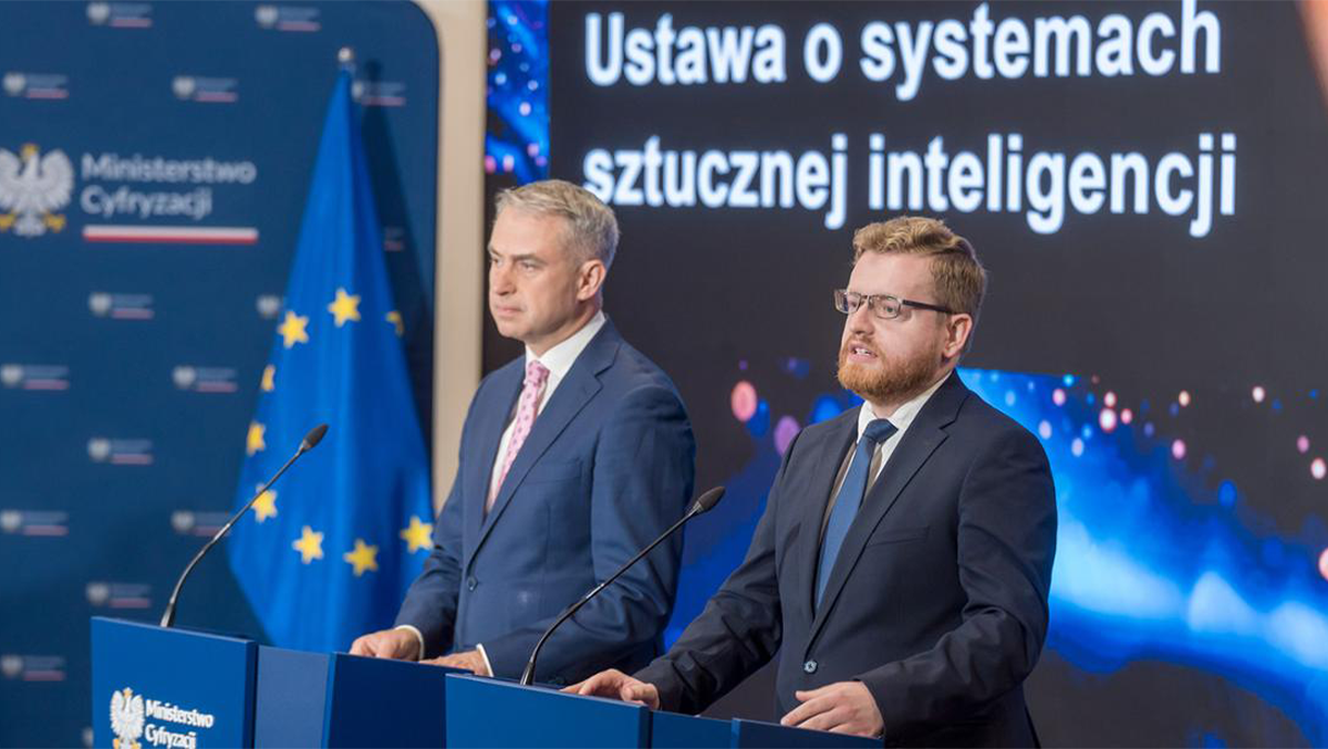 Wicepremier, minister cyfryzacji Krzysztof Gawkowski i wiceminister cyfryzacji Dariusz Standerski | źródło: Ministerstwo Cyfryzacji