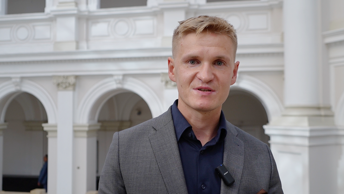 Dr Grzegorz Bartyzel, absolwent Akademii Górniczo-Hutniczej w Krakowie