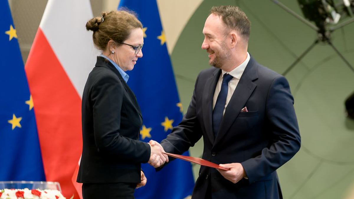 Dr Marta Wachowicz, prezes POLSA i Marcin Kierwiński, minister spraw wewnętrznych i administracji Polski | źródło: POLSA