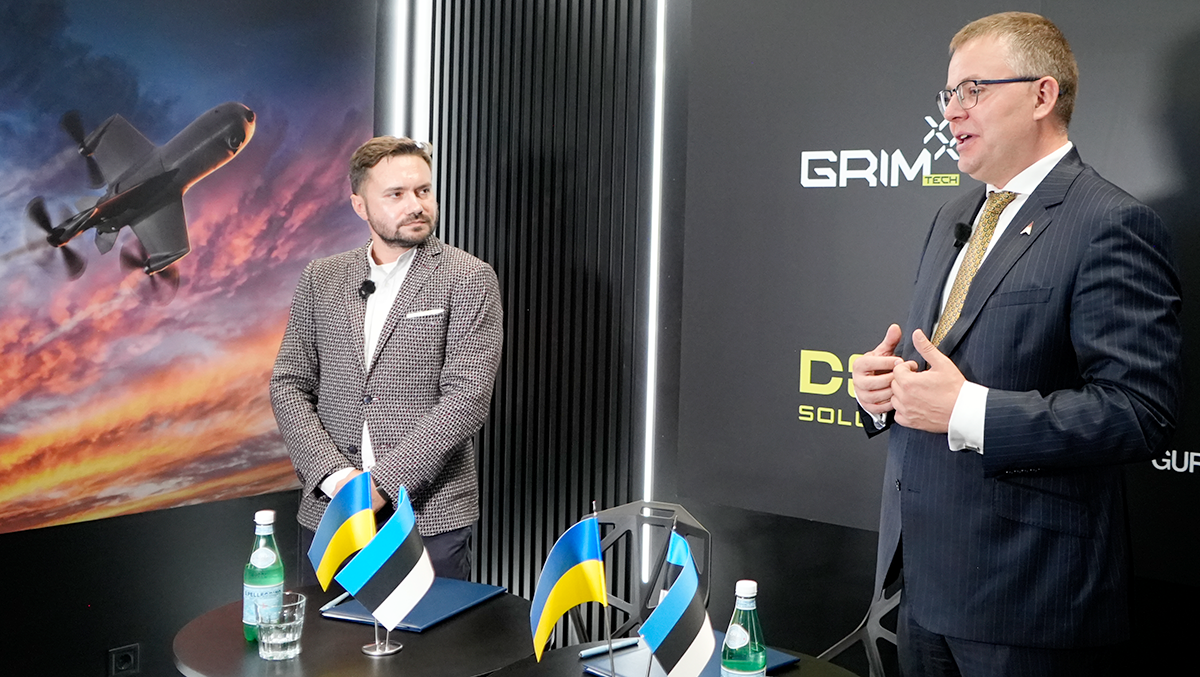 Roman Hapachylo, dyrektor generalny DoD Solution oraz Jaanus Tamm, dyrektor generalny firmy Defsecintel. Fot. Agnieszka Kubasik