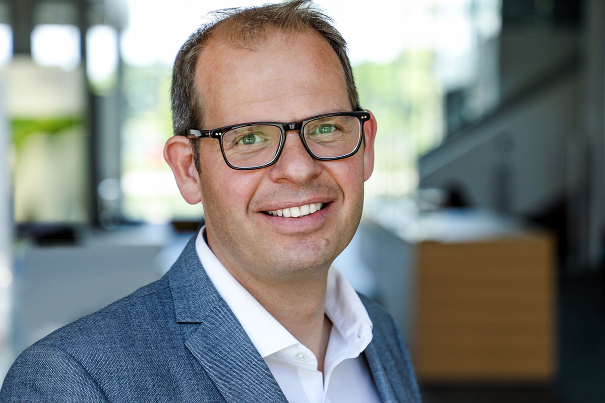 Adam White, prezes działu Power Systems firmy Infineon