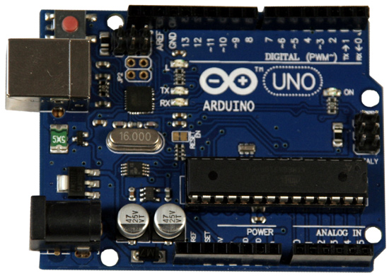 Fot. 2. Zestaw Arduino Uno z mikrokontrolerem z rodziny AVR
